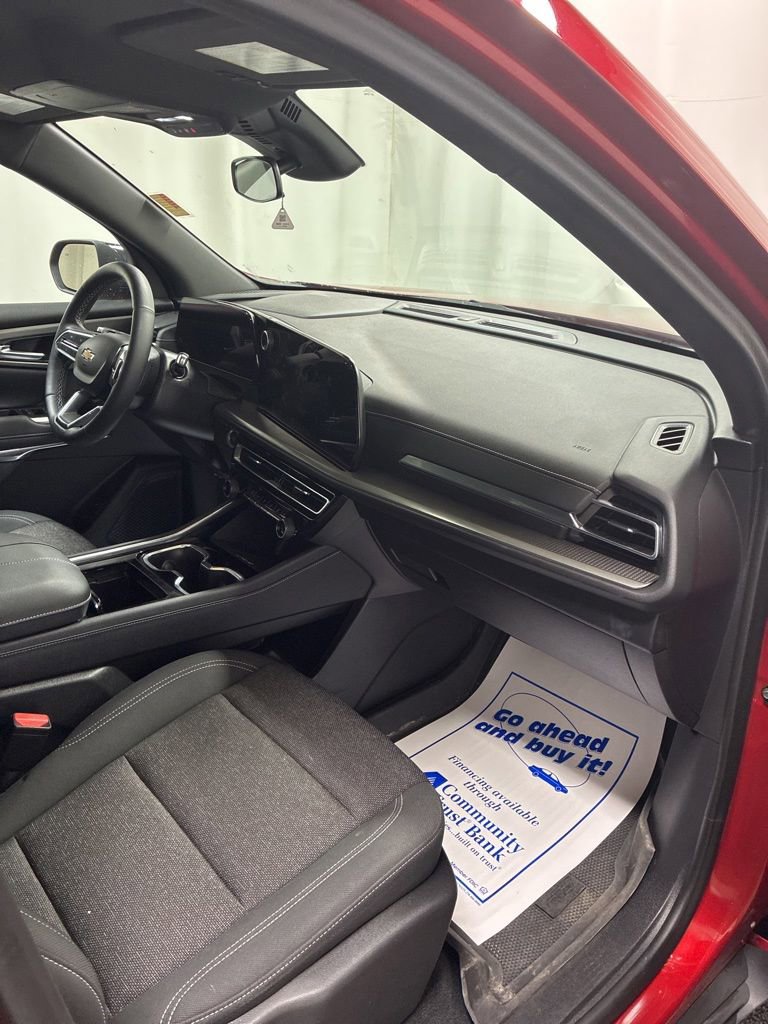 Used 2024 Chevrolet Traverse LT w/ LPO, Floor Liner Package AWD/4WD image 25