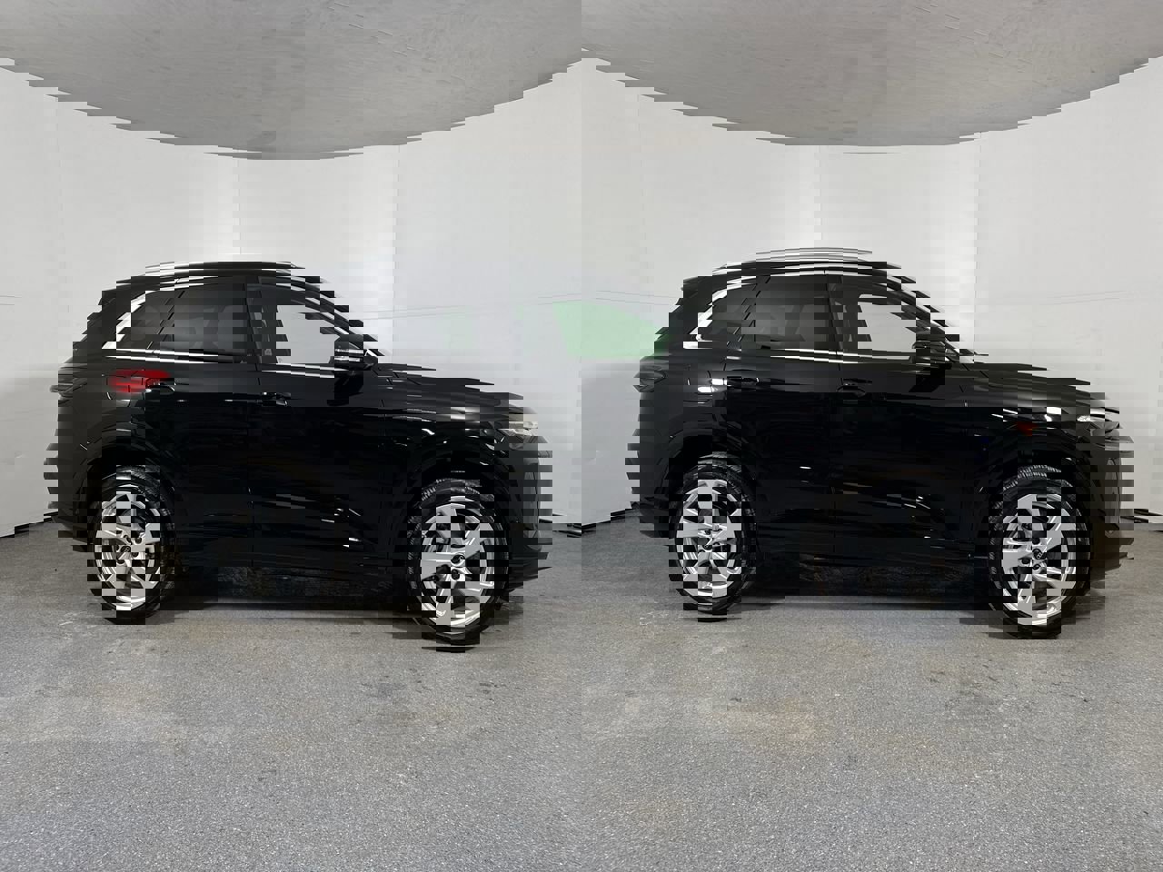 Used 2025 Audi Q5 Premium Plus w/ Premium Plus image 36