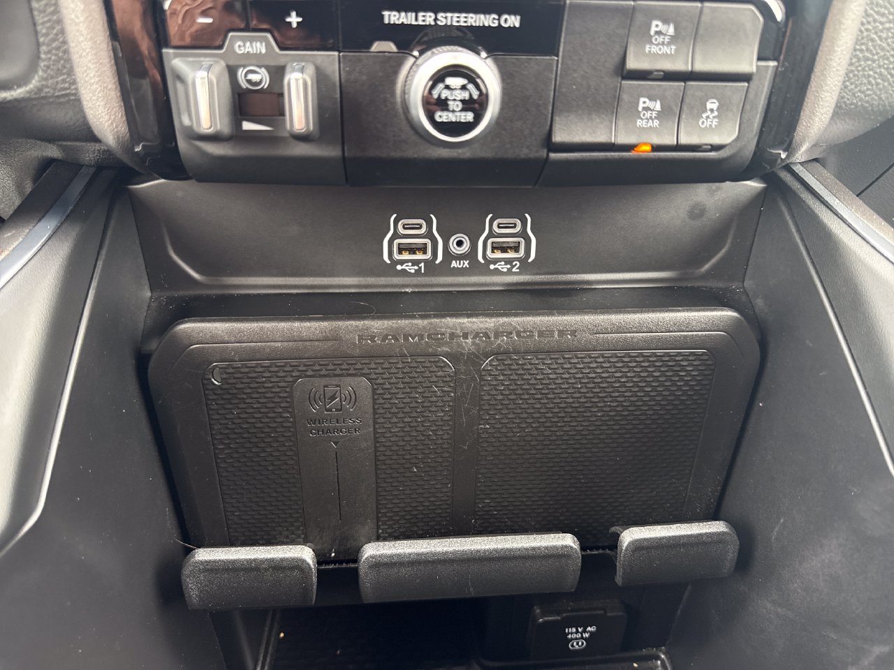 Used 2025 RAM 1500 Big Horn AWD/4WD image 24