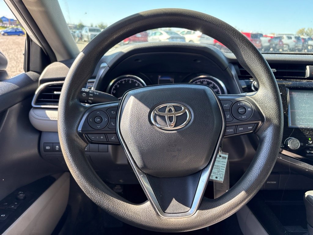 Used 2020 Toyota Camry LE FWD image 18