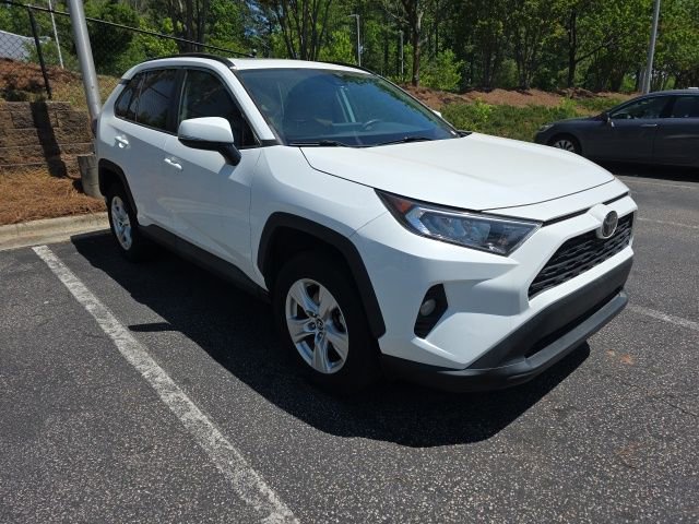 Used 2021 Toyota RAV4 XLE w/ Convenience Package image 3