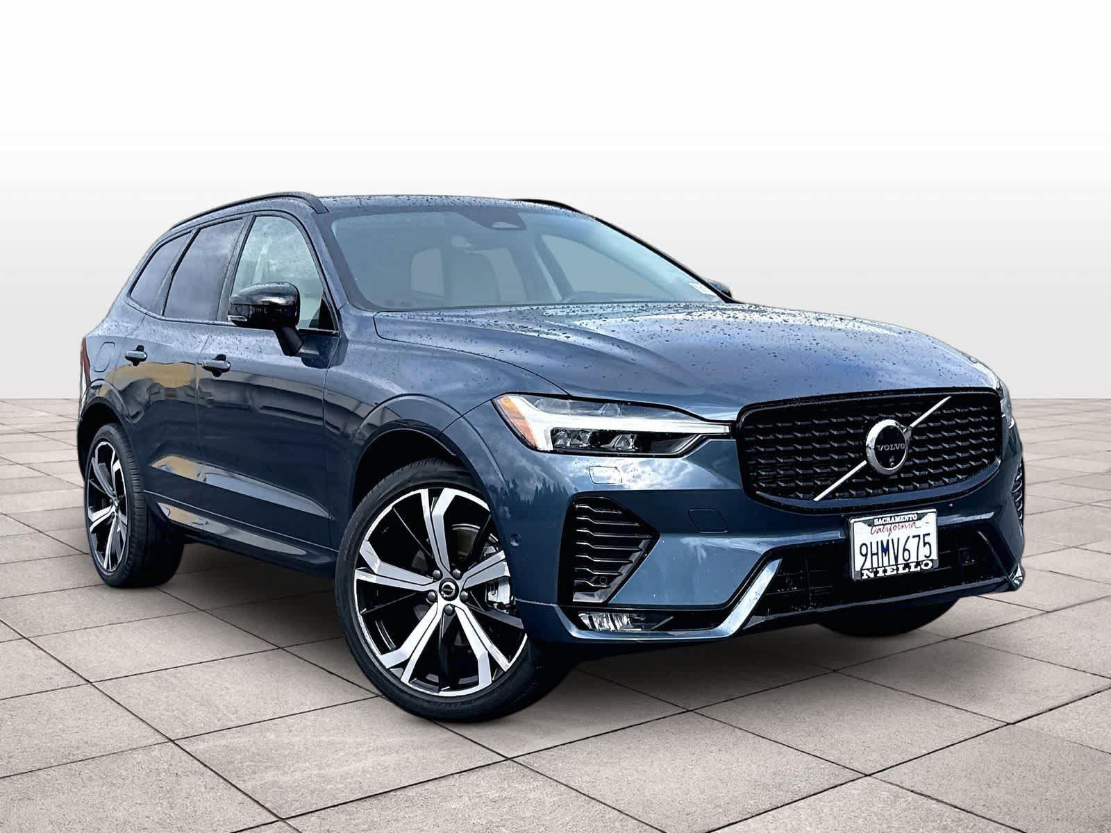 Used 2024 Volvo XC60 B5 Ultimate w/ Protection Package Premier AWD/4WD image 2