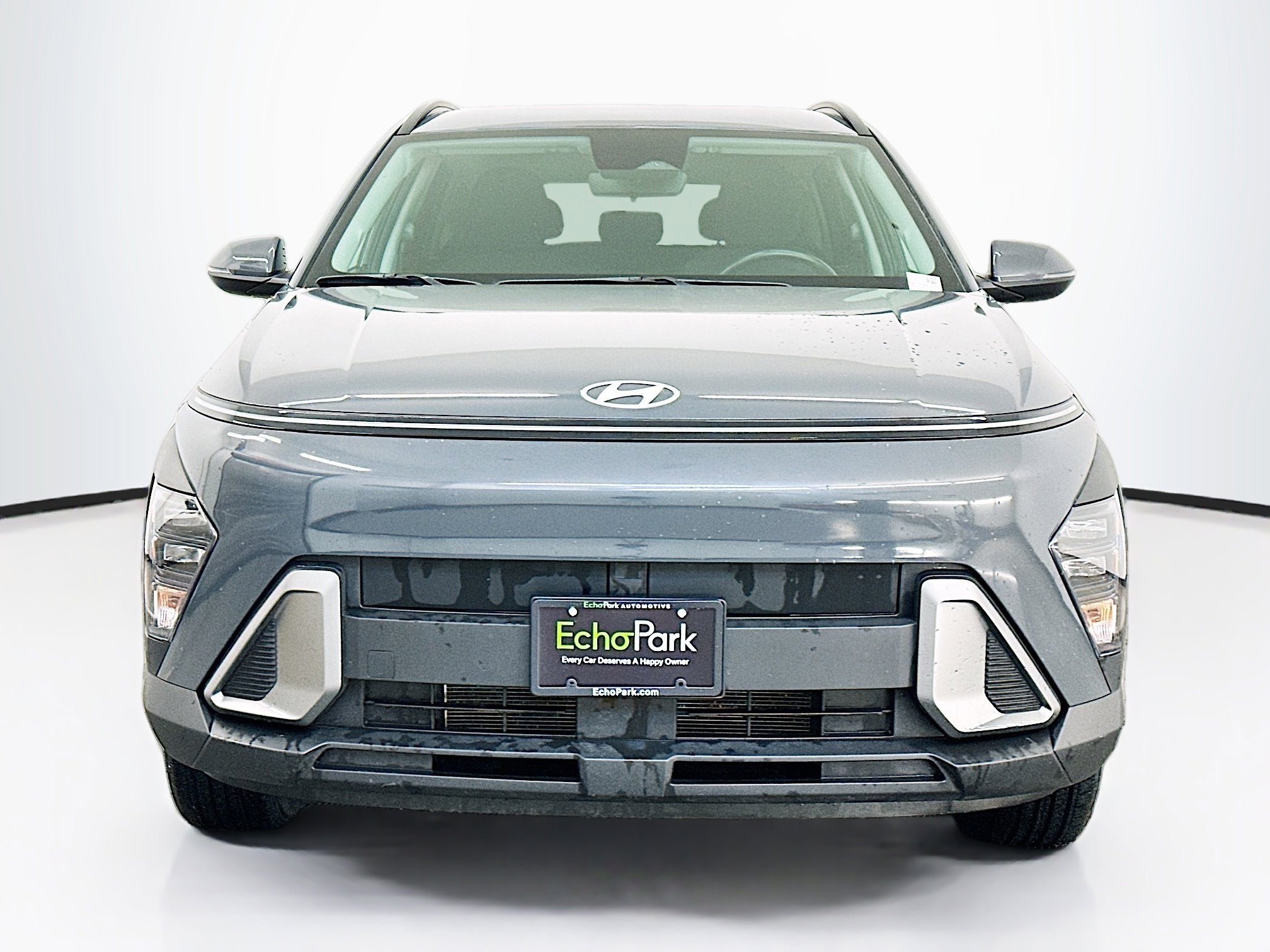 Used 2024 Hyundai Kona SEL image 2
