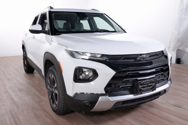 Used 2021 Chevrolet TrailBlazer LT w/ Convenience Package image 3