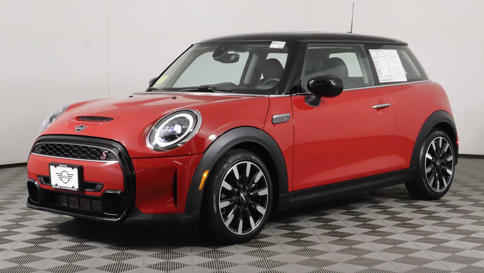 Used 2024 MINI Cooper S FWD image 3