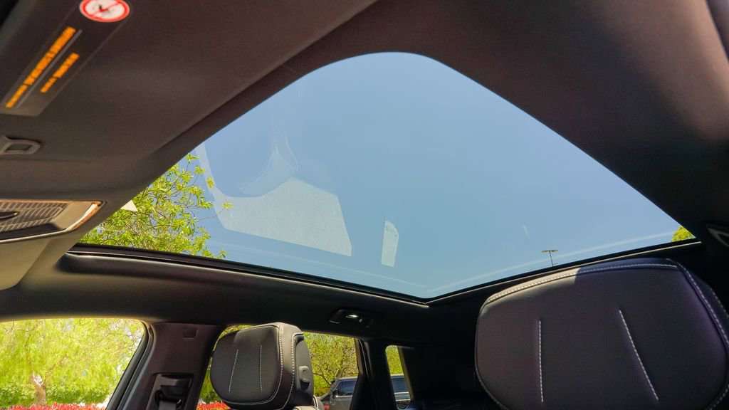 Used 2025 Cadillac Lyriq Luxury image 61