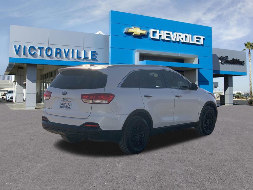 Used 2017 Kia Sorento LX FWD image 4