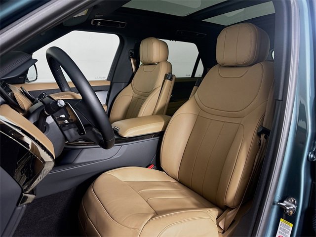 Used 2025 Land Rover Range Rover Sport SE image 19