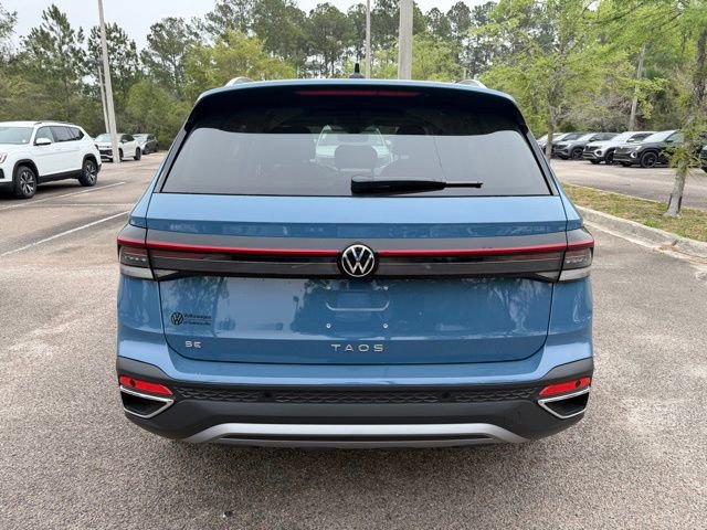 New 2026 Volkswagen Taos SE FWD image 5