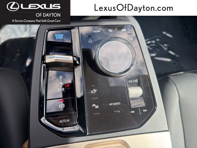 Used 2023 BMW iX xDrive50 image 23