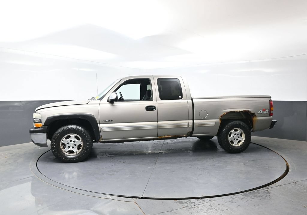 Used 2001 Chevrolet Silverado 1500 LS w/ Firm Ride Suspension Pkg AWD/4WD image 9