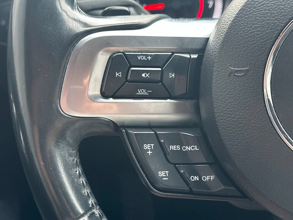 Used 2018 Ford Mustang Coupe RWD image 19