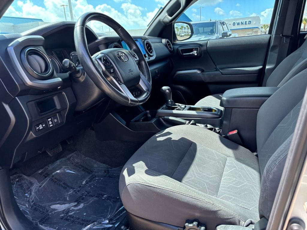 Used 2018 Toyota Tacoma TRD Sport RWD image 11