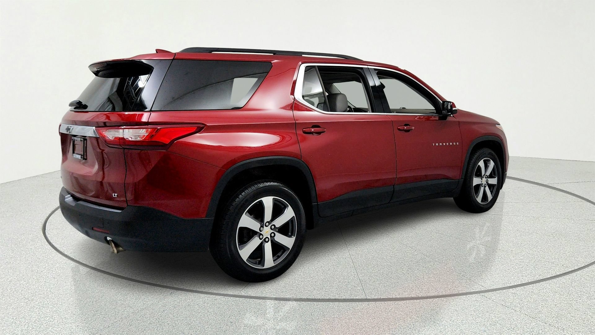 Used 2019 Chevrolet Traverse LT w/ LT Premium Package FWD image 5