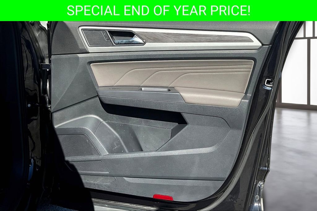 Used 2021 Volkswagen Atlas Cross Sport SE image 28