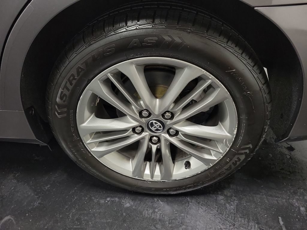 Used 2016 Toyota Camry SE FWD image 12