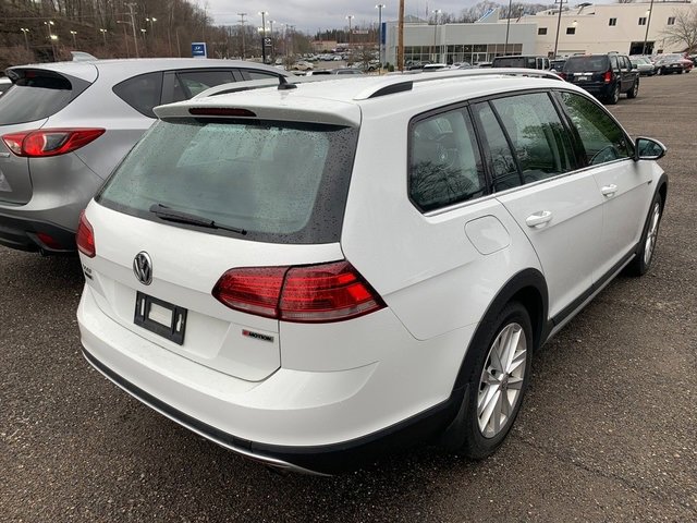 Used 2019 Volkswagen Golf Alltrack S image 4
