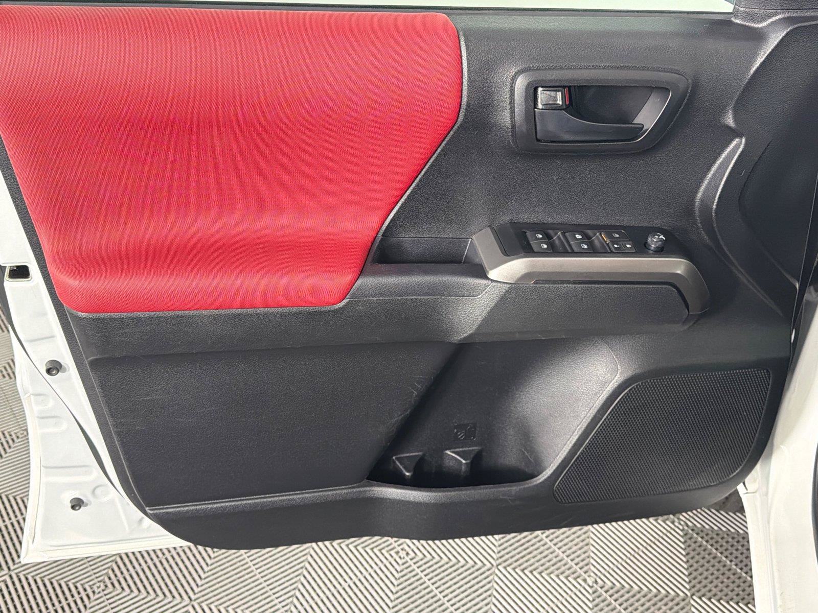 Used 2023 Toyota Tacoma SR5 RWD image 10