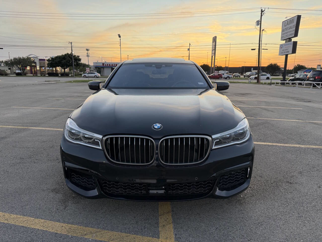 Used 2019 BMW M760i xDrive w/ Luxury Rear Seating Package AWD/4WD image 4