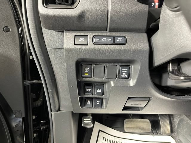 Used 2025 Nissan Frontier PRO-4X w/ Pro Convenience Package AWD/4WD image 18