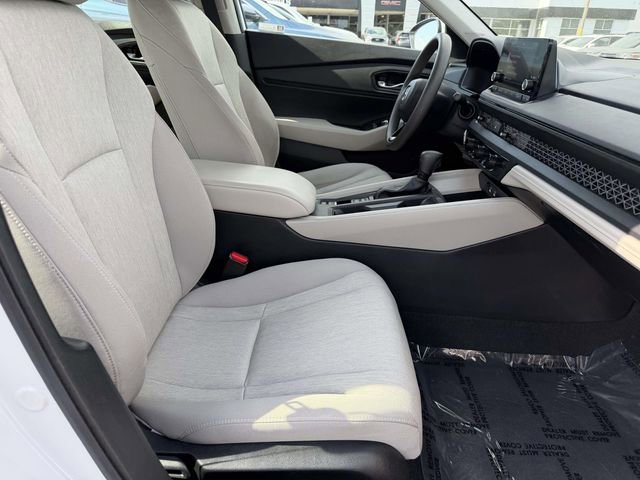 Used 2023 Honda Accord EX image 7