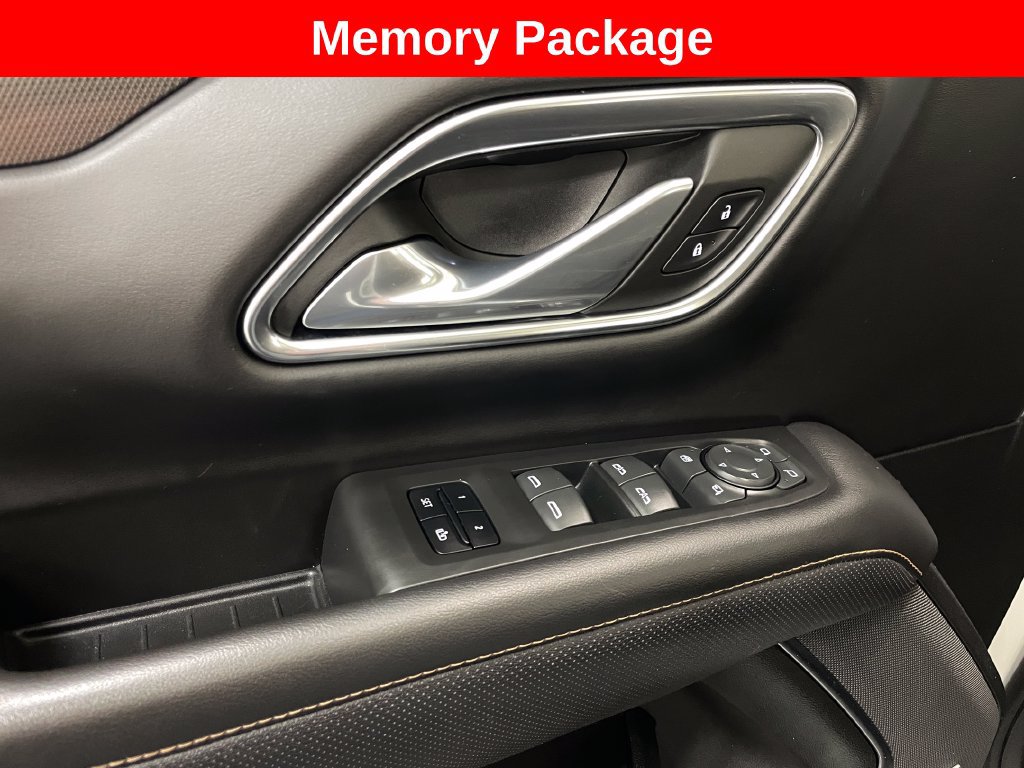 Used 2023 GMC Yukon XL AT4 w/ AT4 Premium Package AWD/4WD image 11