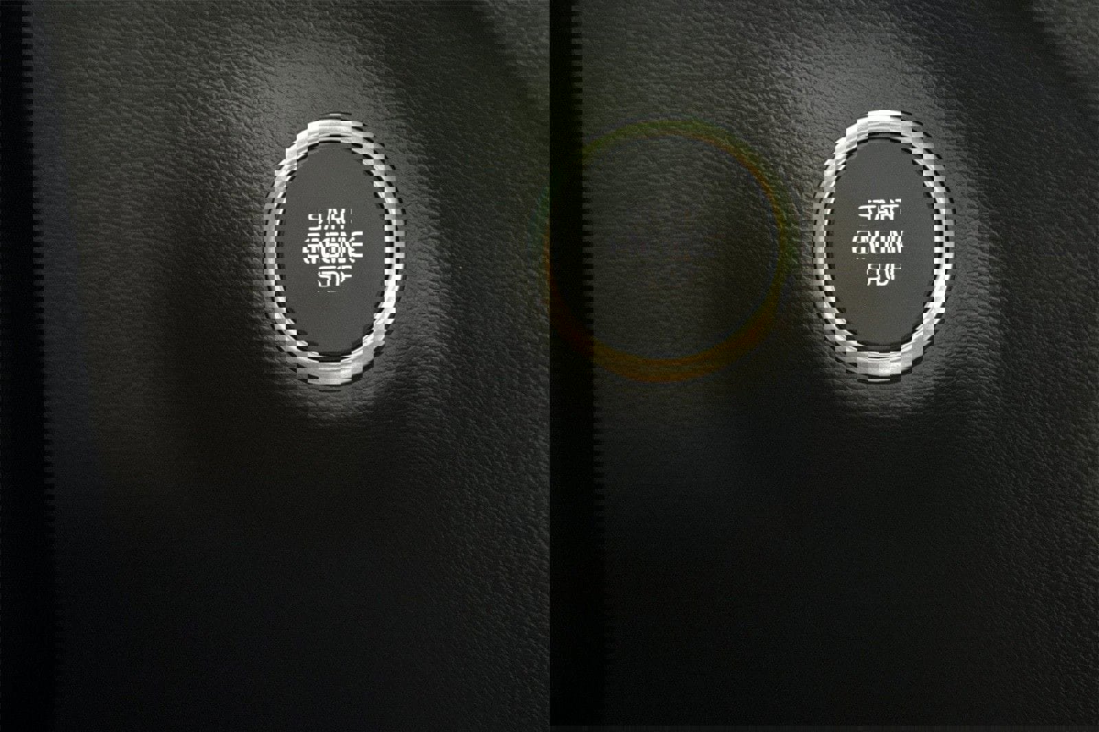 New 2025 Volvo XC40 B5 Core w/ Protection Package Premier image 22