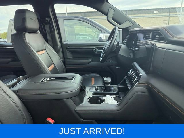 Used 2022 GMC Sierra 1500 AT4 w/ AT4 Preferred Package AWD/4WD image 11
