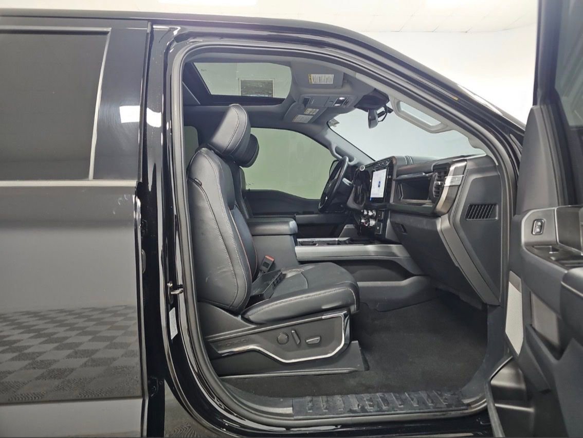 Used 2023 Ford F250 Lariat w/ Sport Appearance Package image 11