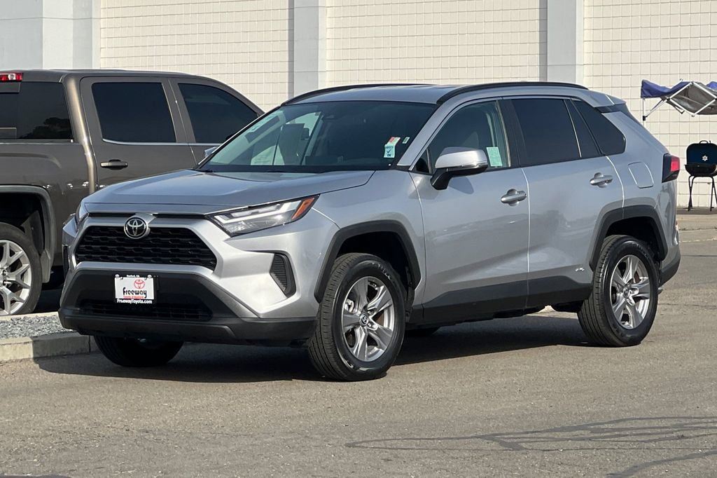 Certified 2025 Toyota RAV4 XLE image 10