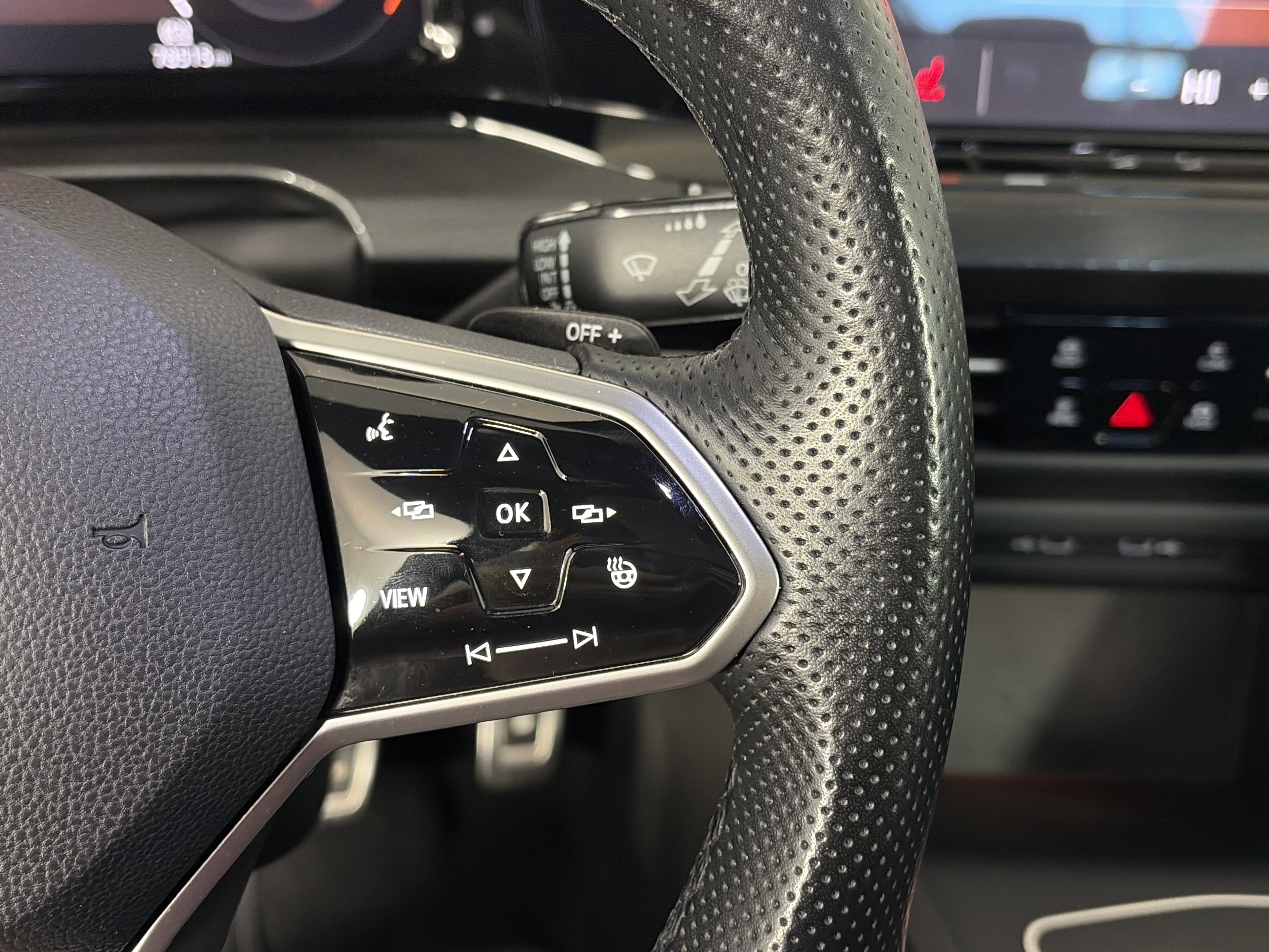 Used 2022 Volkswagen GTI SE image 29