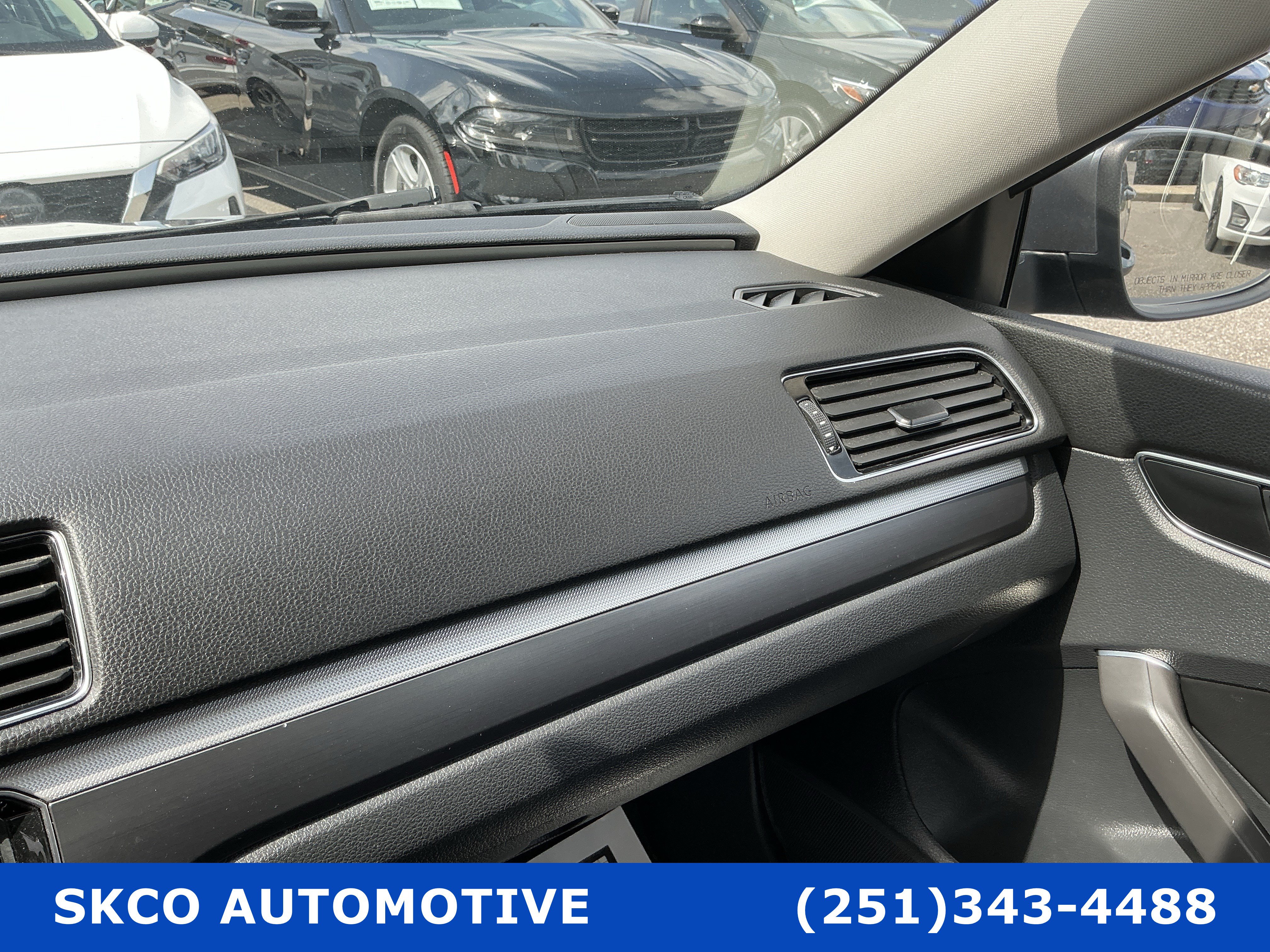 Used 2018 Volkswagen Passat 2.0T R-Line FWD image 24