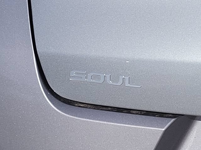 Certified 2025 Kia Soul LX w/ LX Technology Package FWD image 16