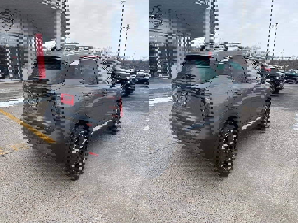 New 2026 Nissan Kicks SR image 4