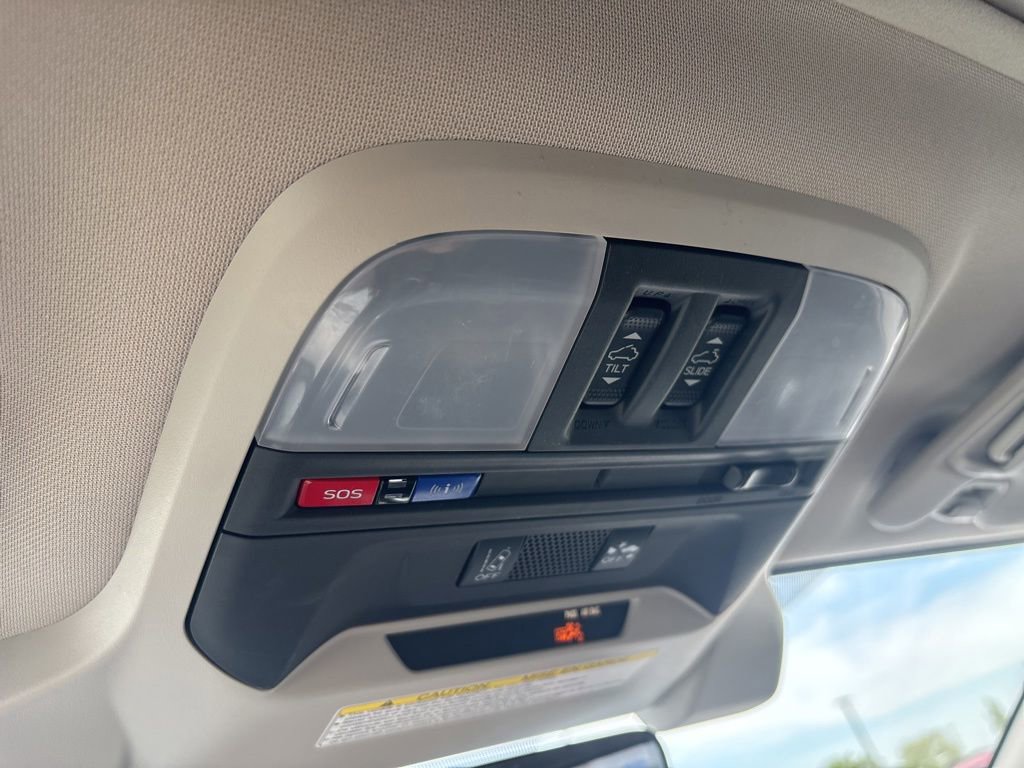 Used 2019 Subaru Crosstrek 2.0i Limited w/ Moonroof Package w/Navigation AWD/4WD image 18