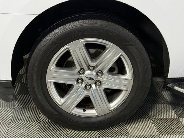 Used 2020 Ford Expedition XLT w/ Equipment Group 202A RWD image 16