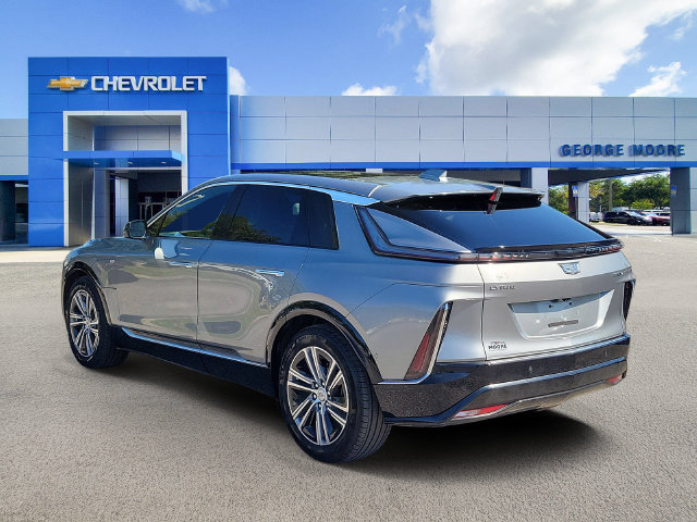 Used 2024 Cadillac Lyriq Luxury AWD/4WD image 3
