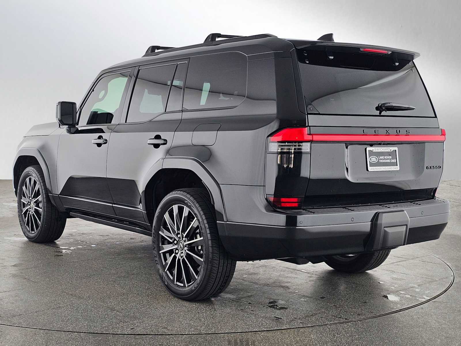 Used 2024 Lexus GX 550 w/ Accessory Package (2T) image 3