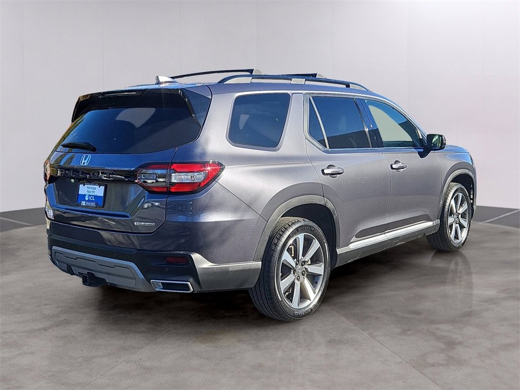 Used 2024 Honda Pilot Touring image 4