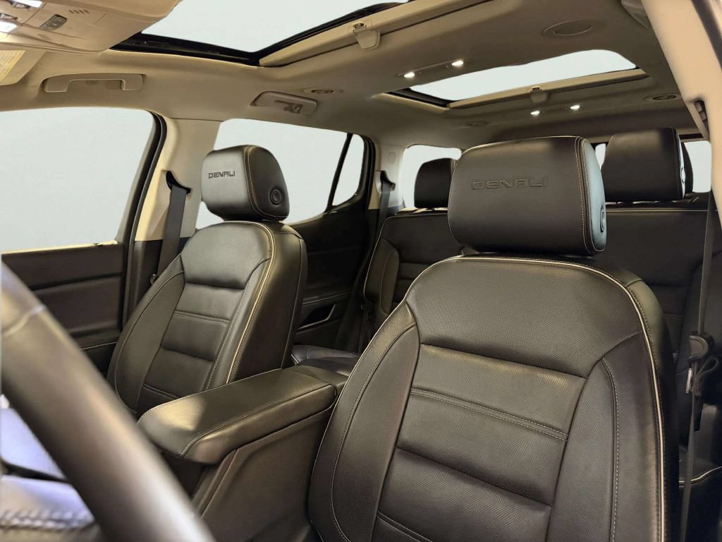 Used 2018 GMC Acadia Denali w/ Technology Package AWD/4WD image 15