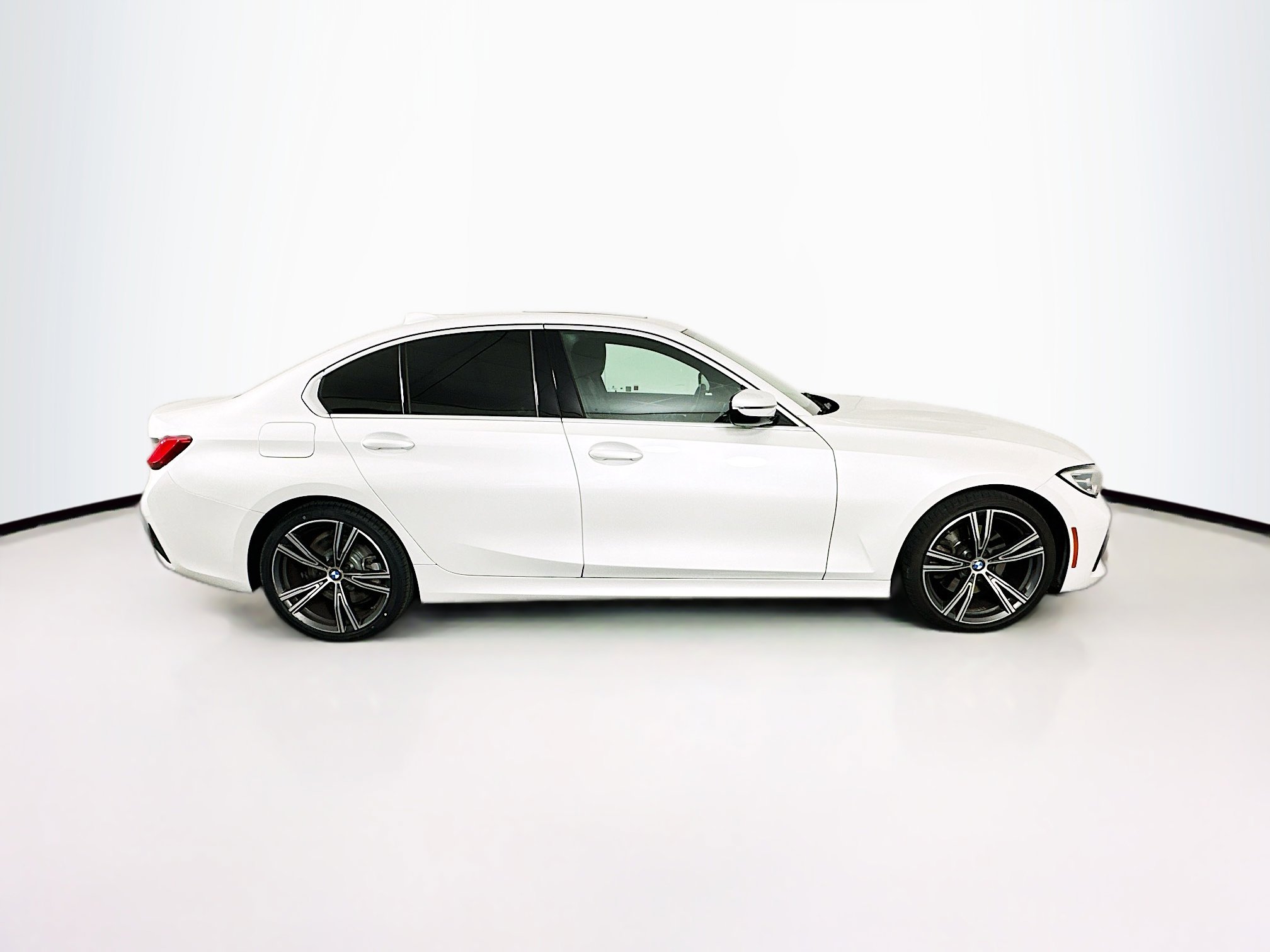 Used 2021 BMW 330i Sedan w/ Driving Assistance Package RWD image 10