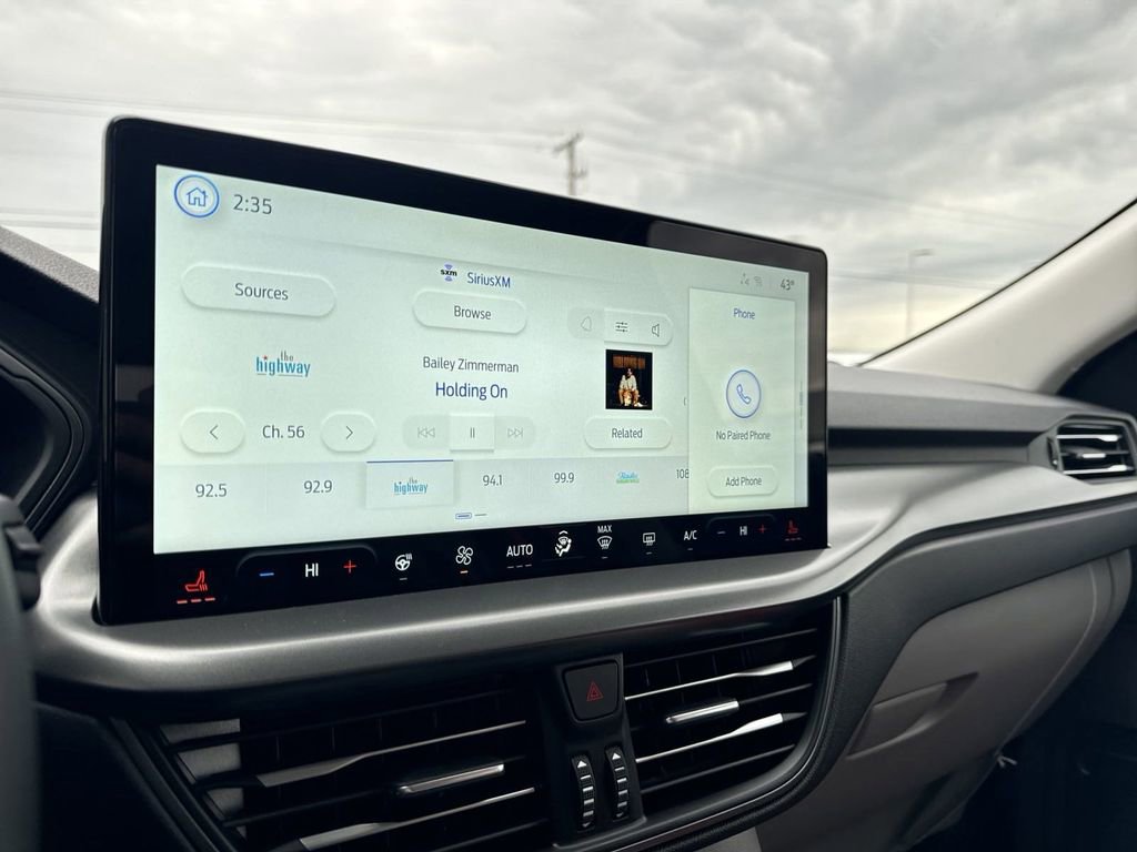 New 2025 Ford Escape SE image 23