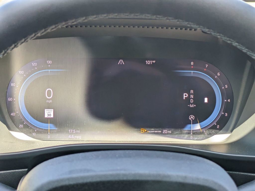 Used 2023 Volvo XC40 B5 Plus w/ Driver Assist Package image 22