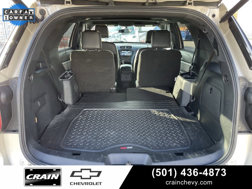 Used 2017 Ford Explorer XLT w/ Equipment Group 202A image 7