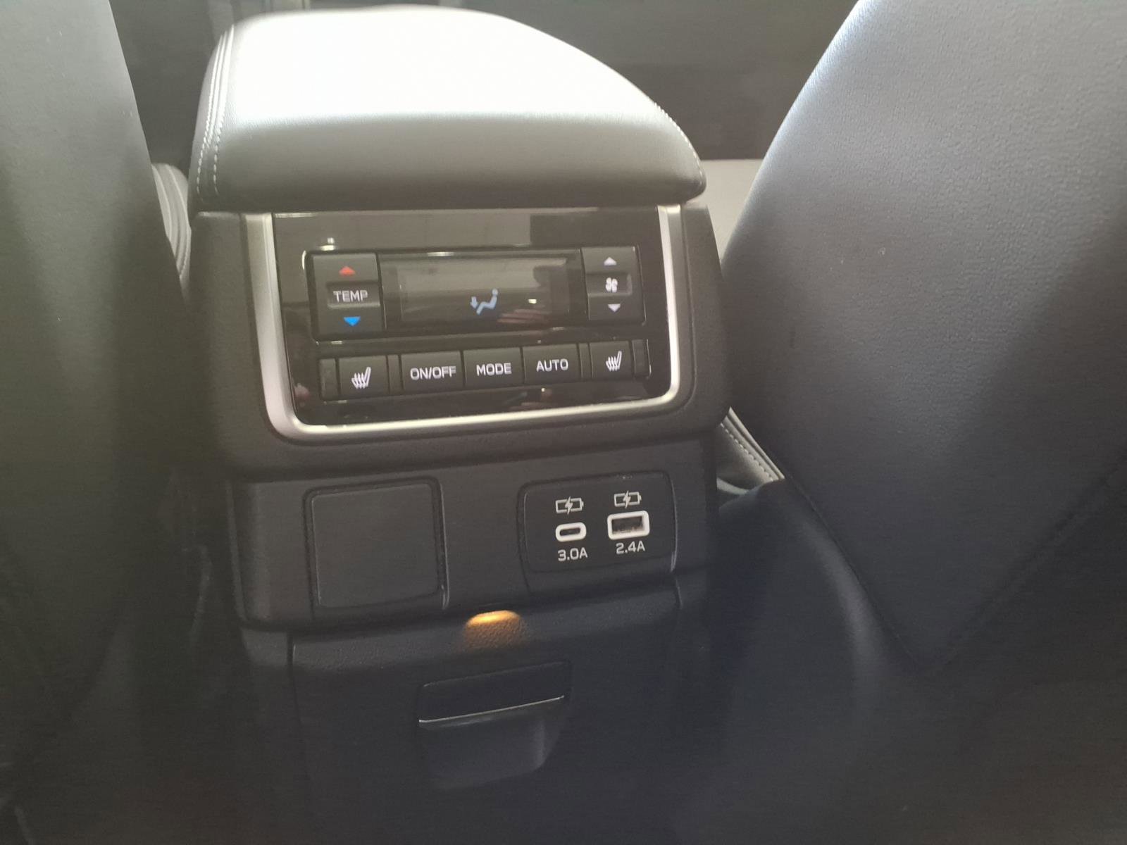 Certified 2023 Subaru Ascent Limited w/ Technology Package image 16