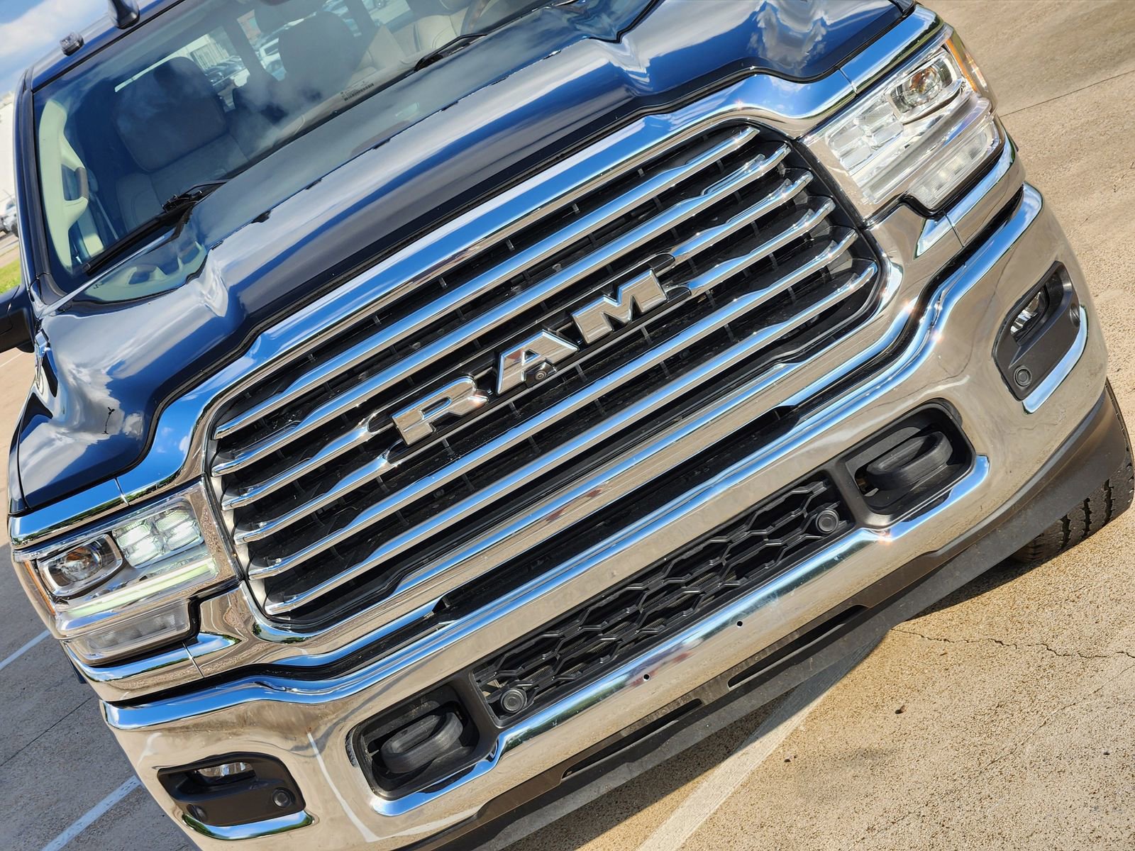 Used 2022 RAM 2500 Limited image 14