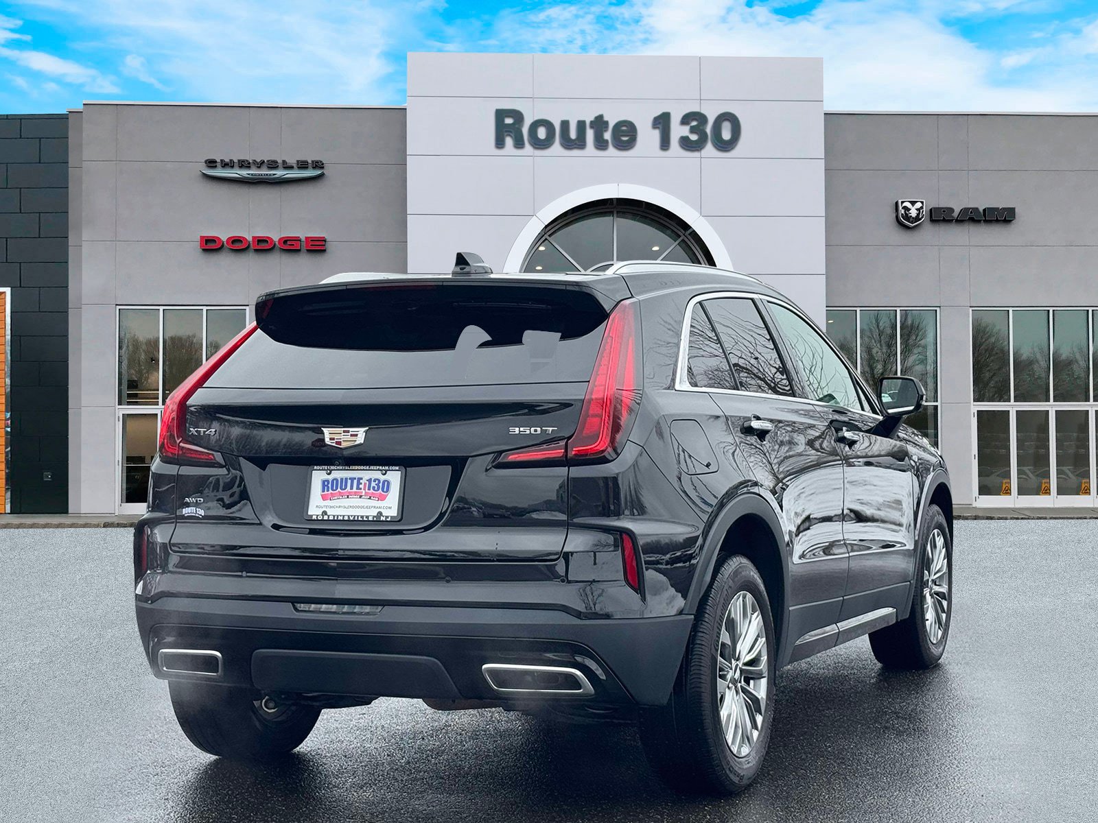 Used 2025 Cadillac XT4 Premium Luxury AWD/4WD image 4