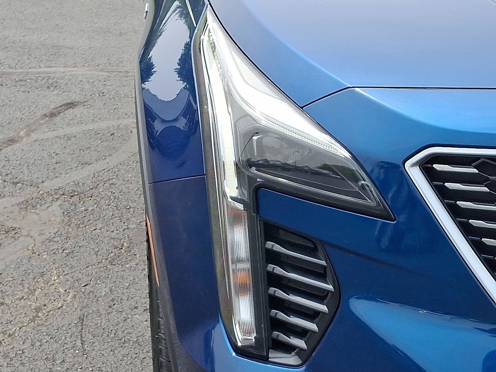 Used 2019 Cadillac XT4 Luxury w/ Cold Weather Package image 10