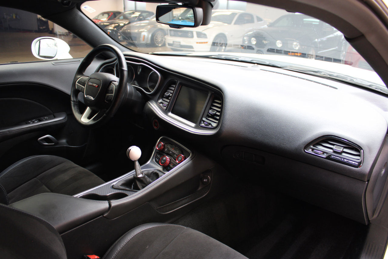 Used 2016 Dodge Challenger R/T Scat Pack w/ Leather Interior Group image 7