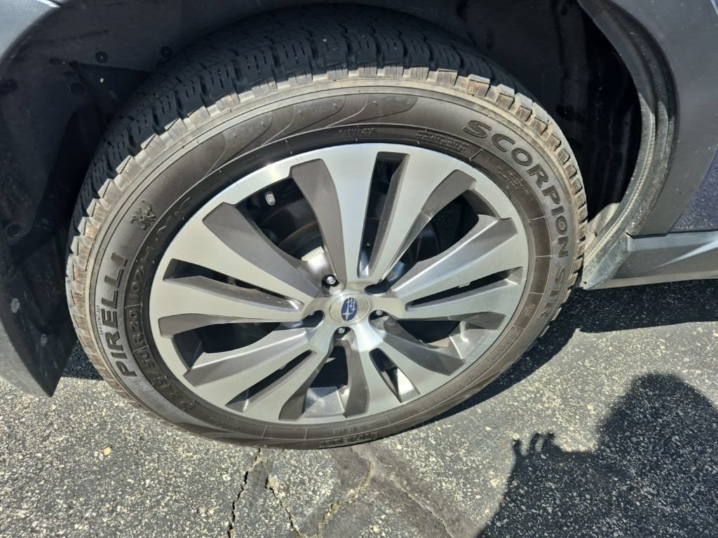 Used 2022 Subaru Ascent Touring AWD/4WD image 9